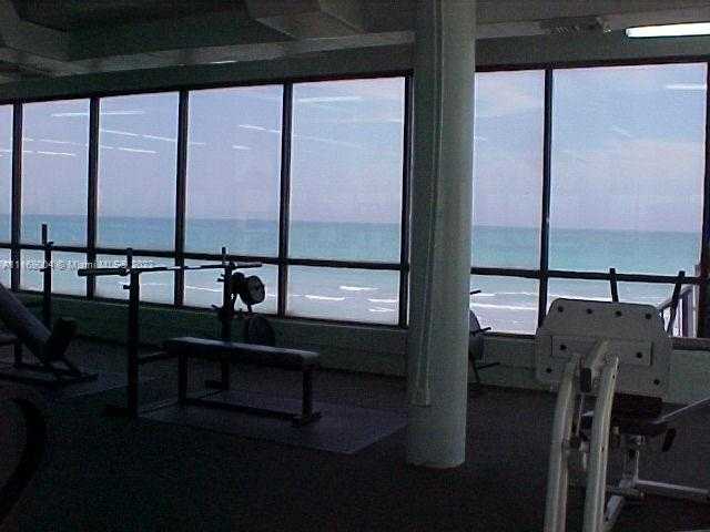 Small Image of 5401 COLLINS AVE #833, Miami Beach Number 24