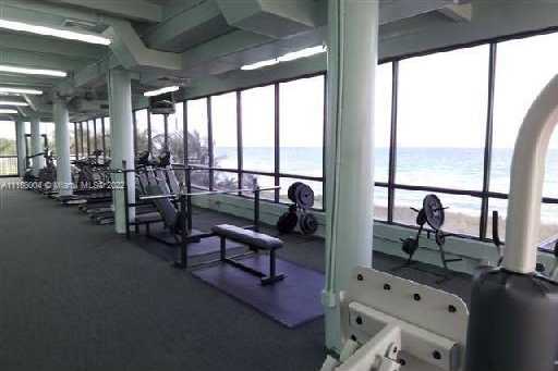 Small Image of 5401 COLLINS AVE #833, Miami Beach Number 25