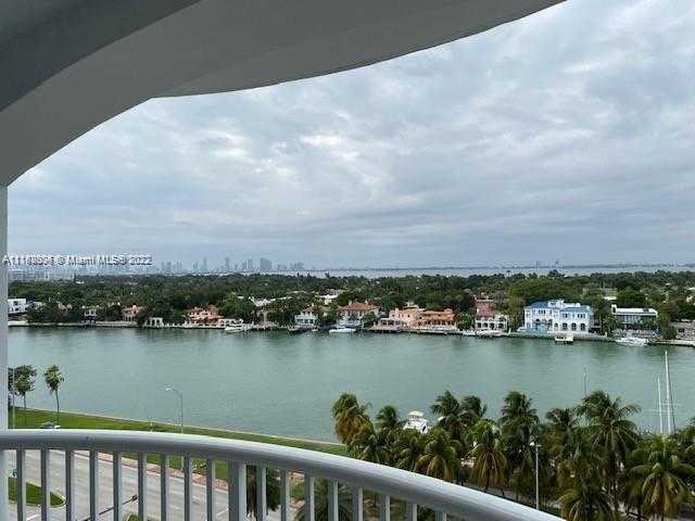 Small Image of 5401 COLLINS AVE #833, Miami Beach Number 3