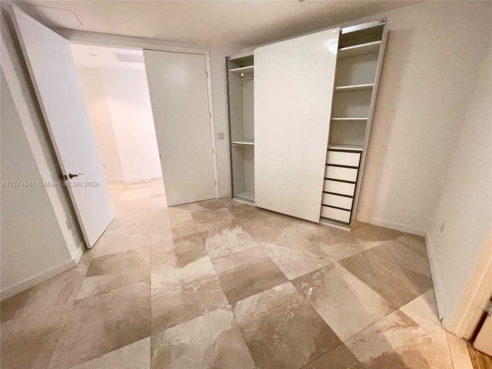Small Image of 15901 COLLINS AVE #1003, Sunny Isles Beach Number 5