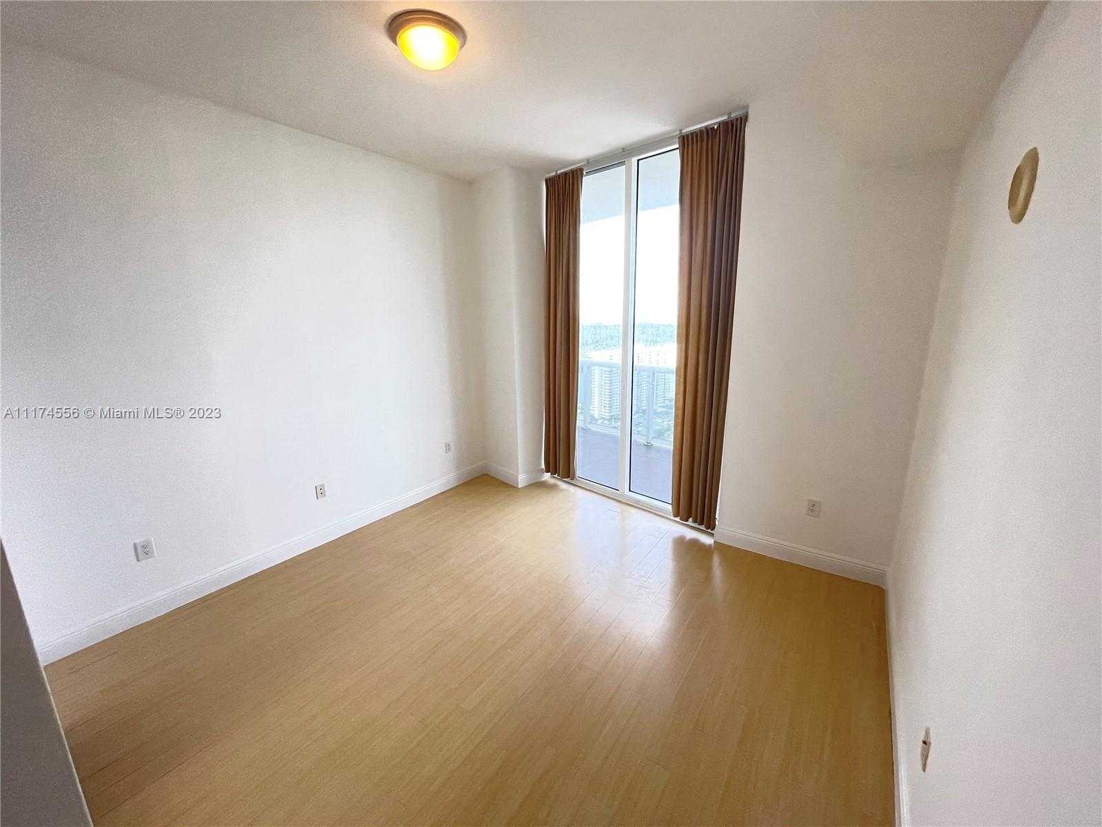Small Image of 15901 COLLINS AVE #3005, Sunny Isles Beach Number 9