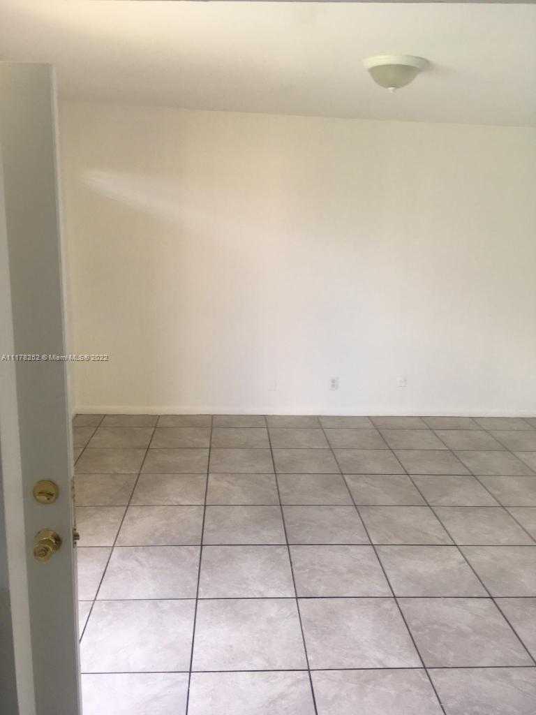 Small Image of 101 NORTH EAST 41ST ST #E83, Oakland Park Number 2