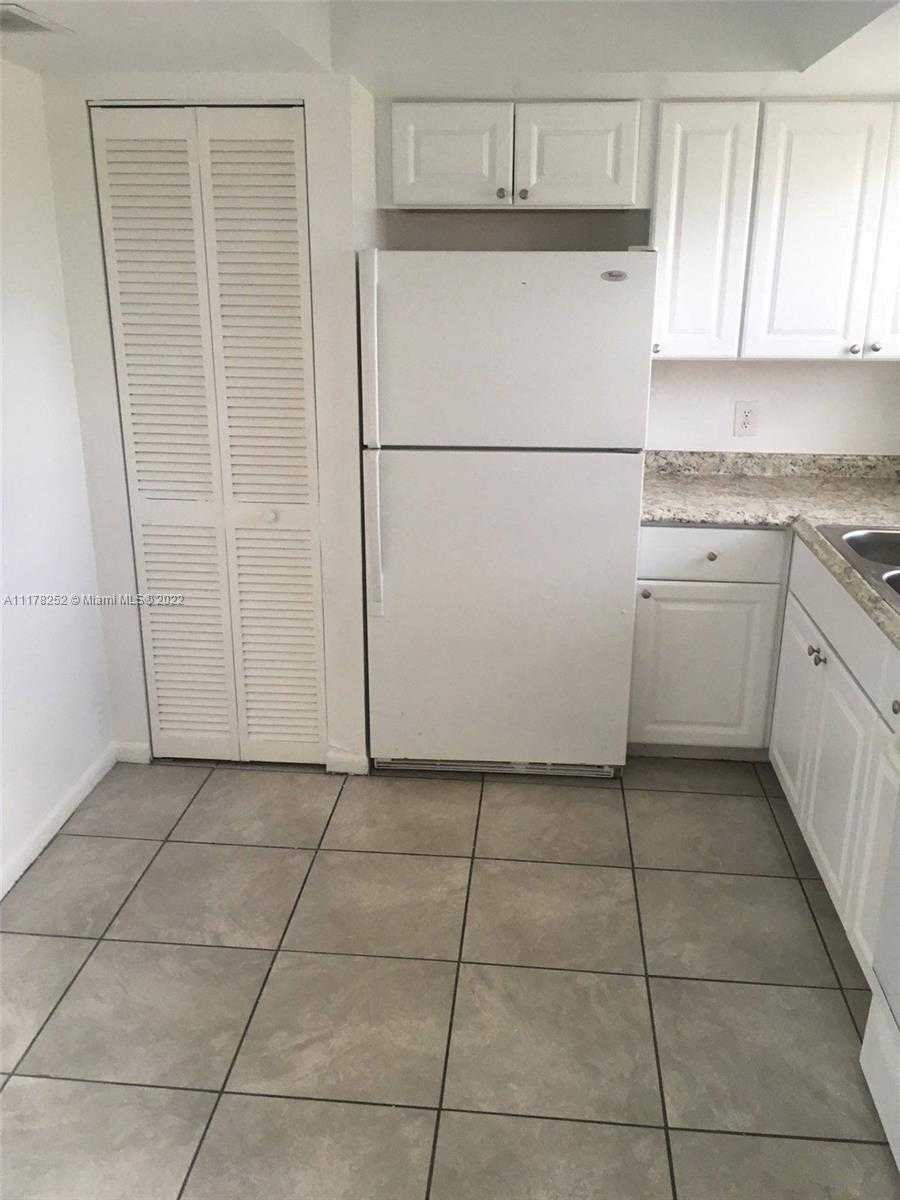 Small Image of 101 NORTH EAST 41ST ST #E83, Oakland Park Number 4