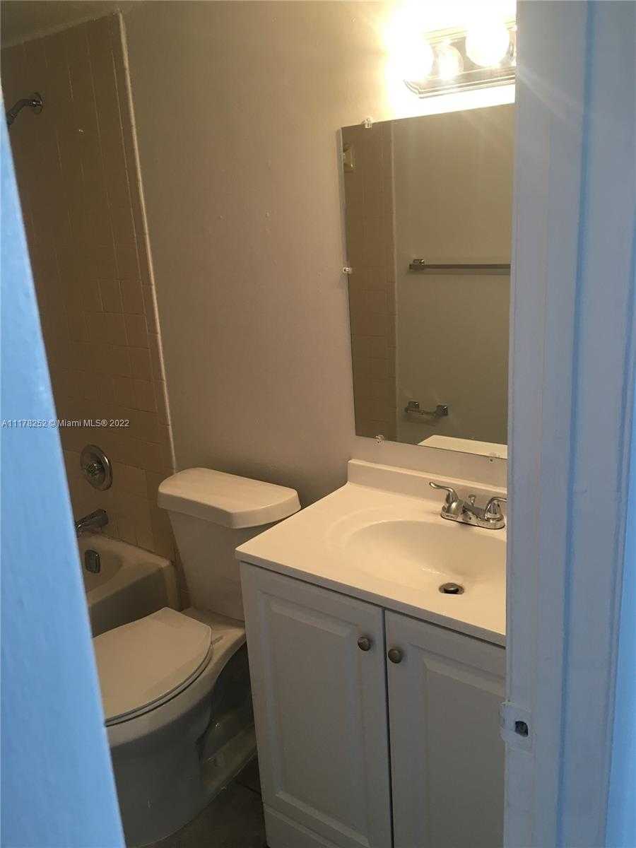 Small Image of 101 NORTH EAST 41ST ST #E83, Oakland Park Number 7