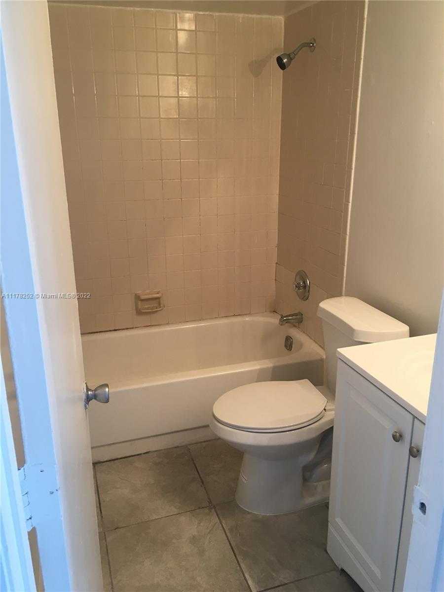 Small Image of 101 NORTH EAST 41ST ST #E83, Oakland Park Number 9