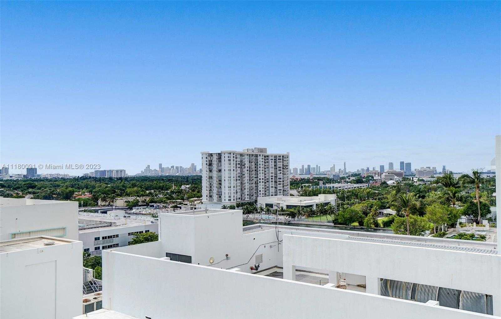 Small Image of 4391 COLLINS AVE #1016, Miami Beach Number 12