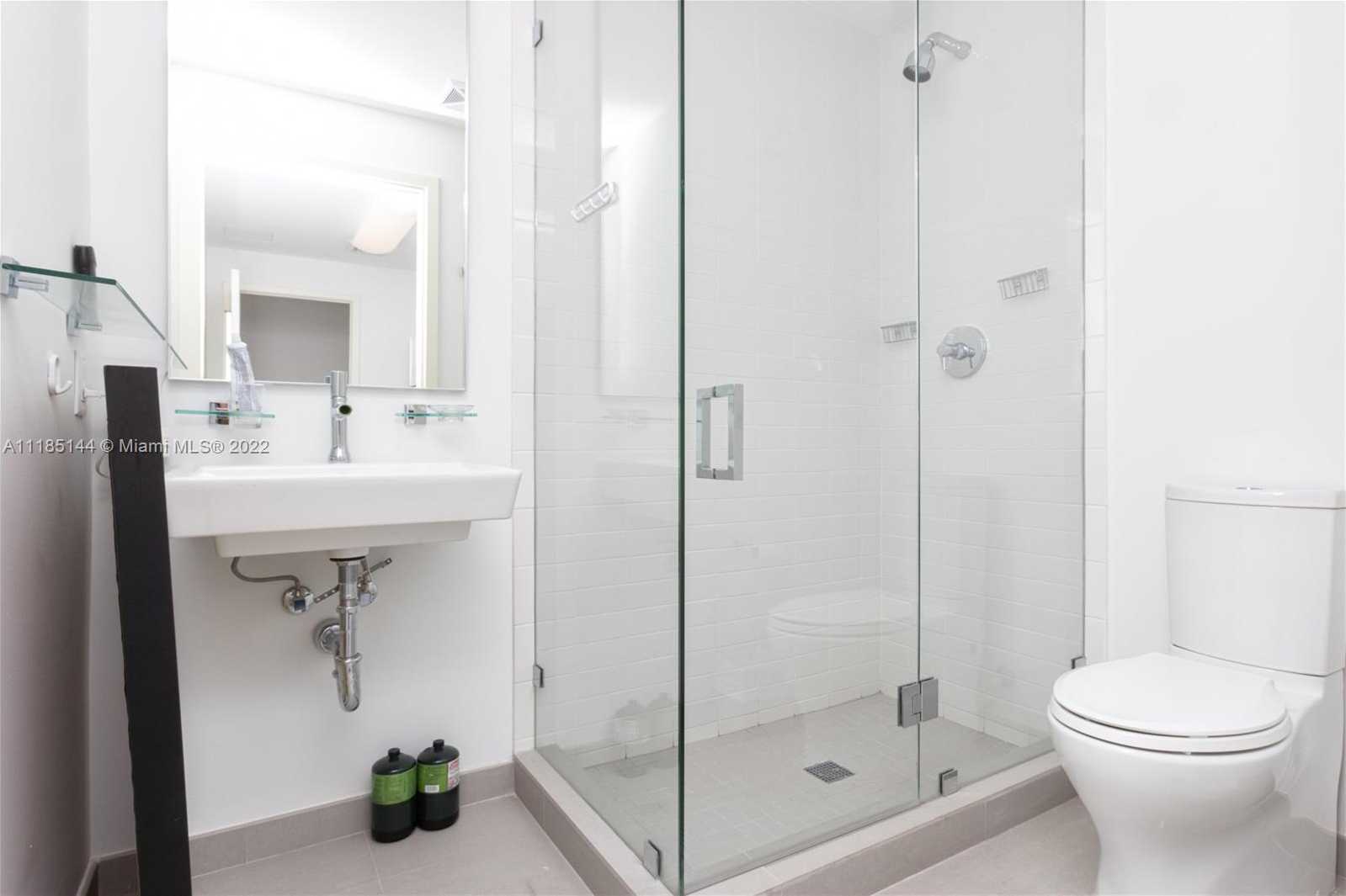 Small Image of 350 OCEAN DR #401N, Key Biscayne Number 29