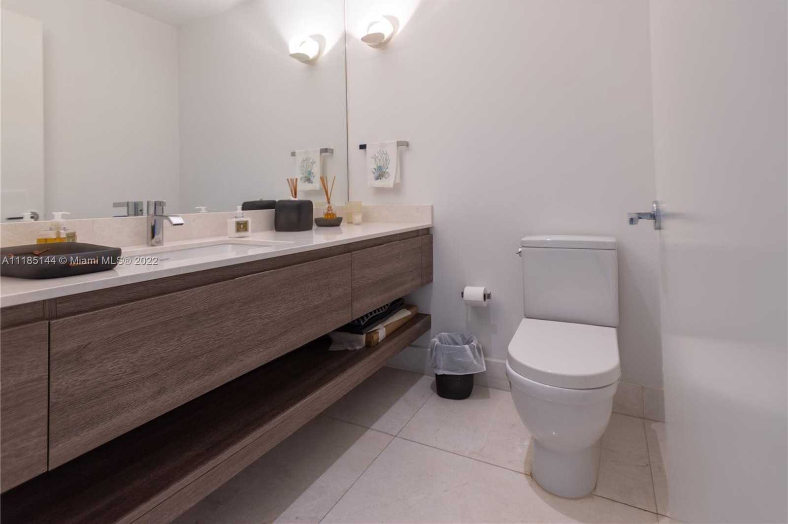 Small Image of 350 OCEAN DR #401N, Key Biscayne Number 51