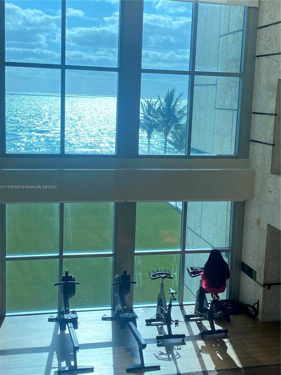 Small Image of 6801 COLLINS AVE #1102 (door 1111), Miami Beach Number 15