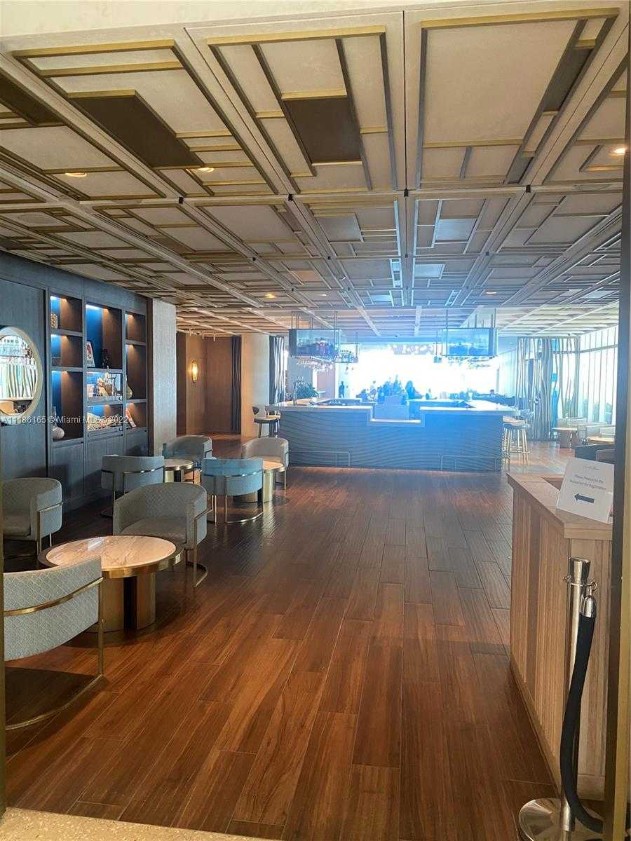 Small Image of 6801 COLLINS AVE #1102 (door 1111), Miami Beach Number 26