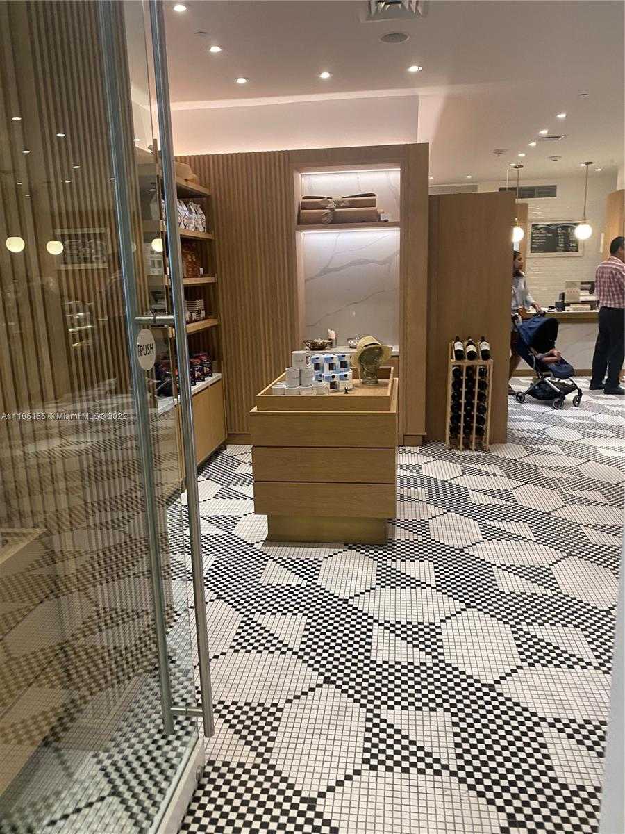 Small Image of 6801 COLLINS AVE #1102 (door 1111), Miami Beach Number 27