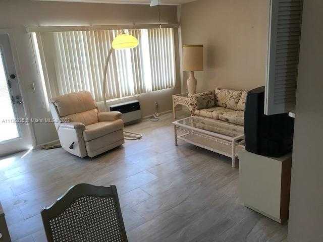 Small Image of 189 EAST FANSHAW E #189, Boca Raton Number 2