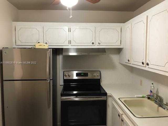 Small Image of 189 EAST FANSHAW E #189, Boca Raton Number 3