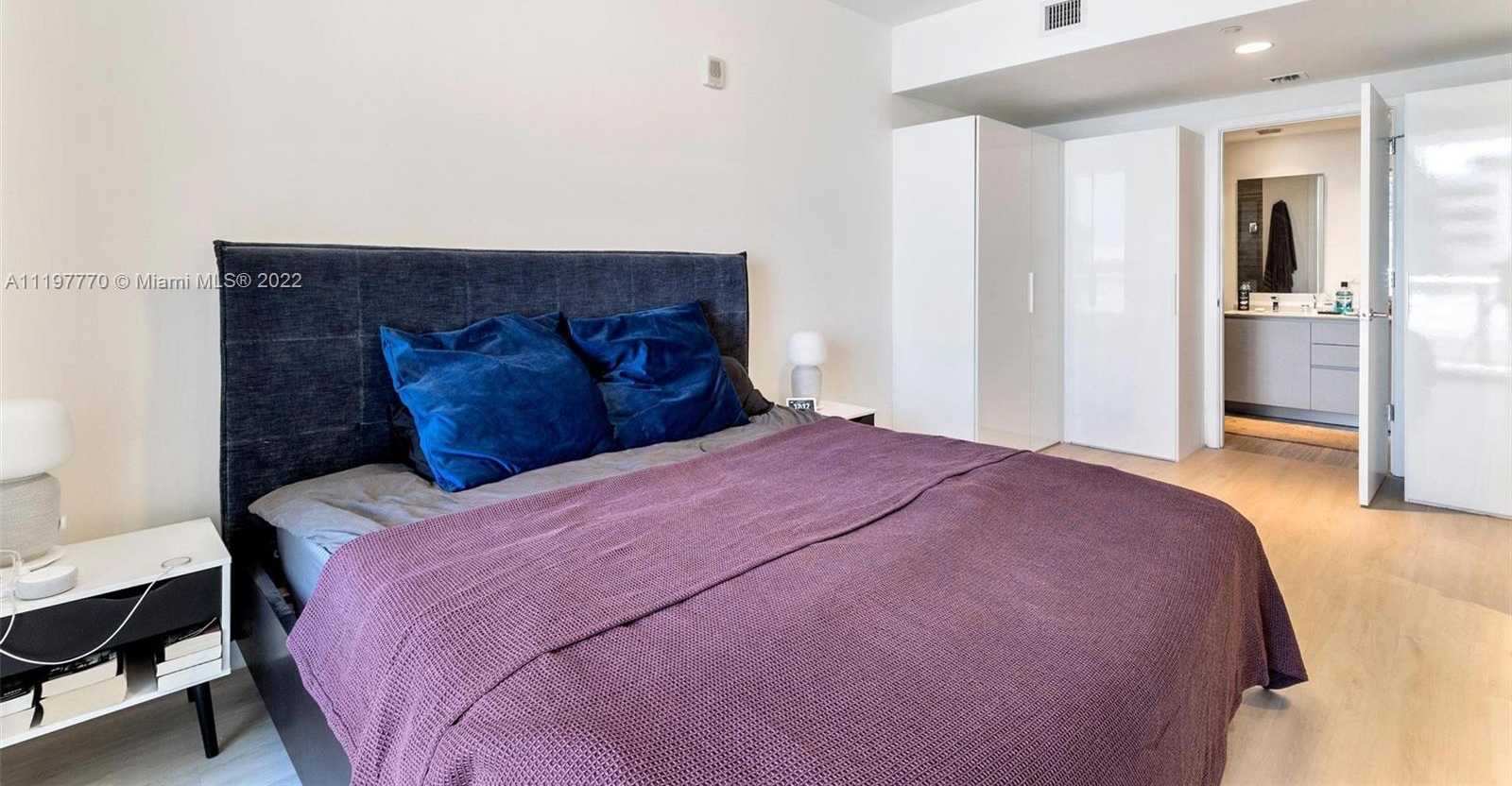 Small Image of 1010 BRICKELL AVE #1404, Miami Number 11