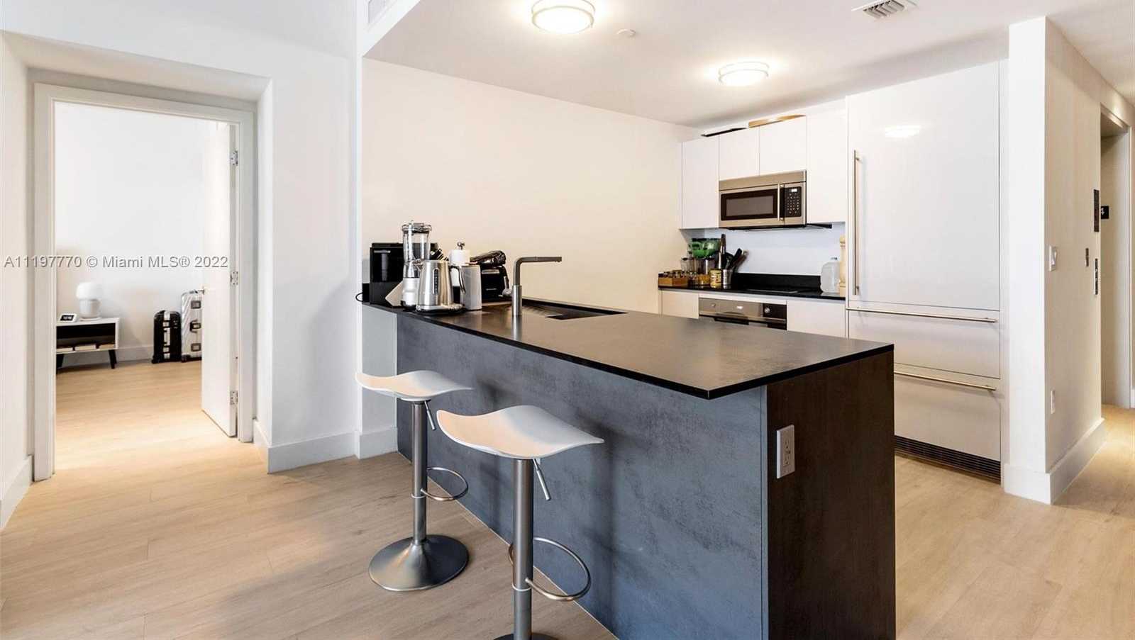Small Image of 1010 BRICKELL AVE #1404, Miami Number 6