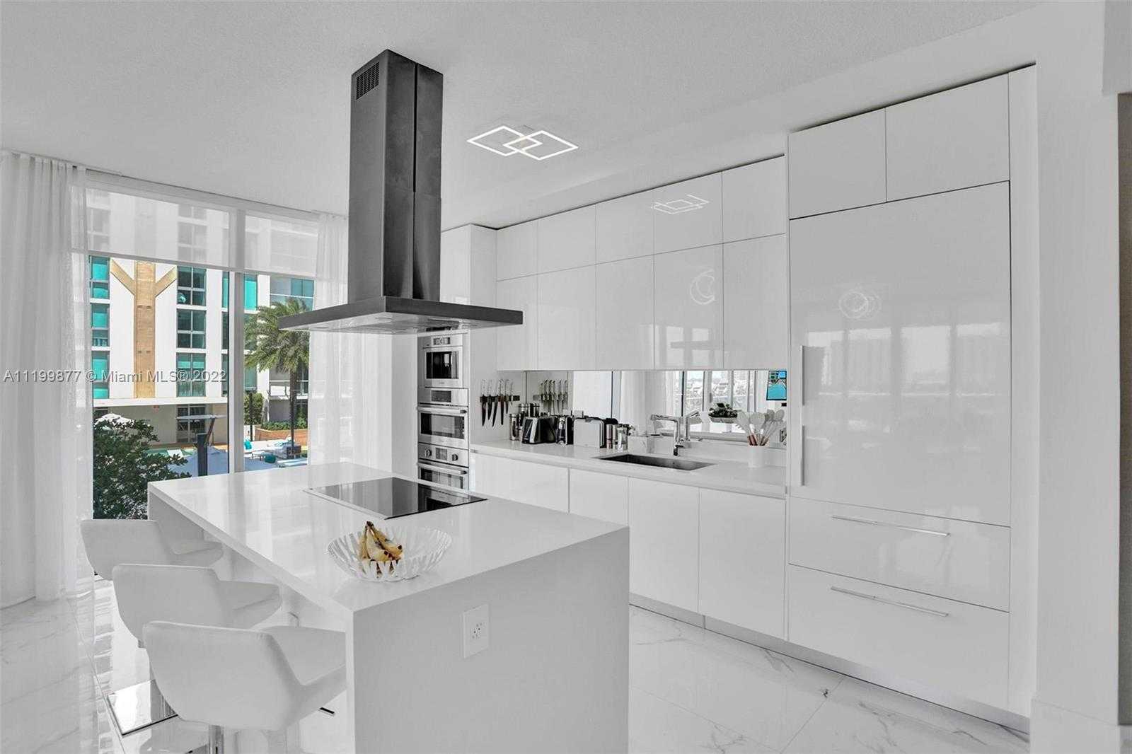 Small Image of Sunny Isles Beach Number 10