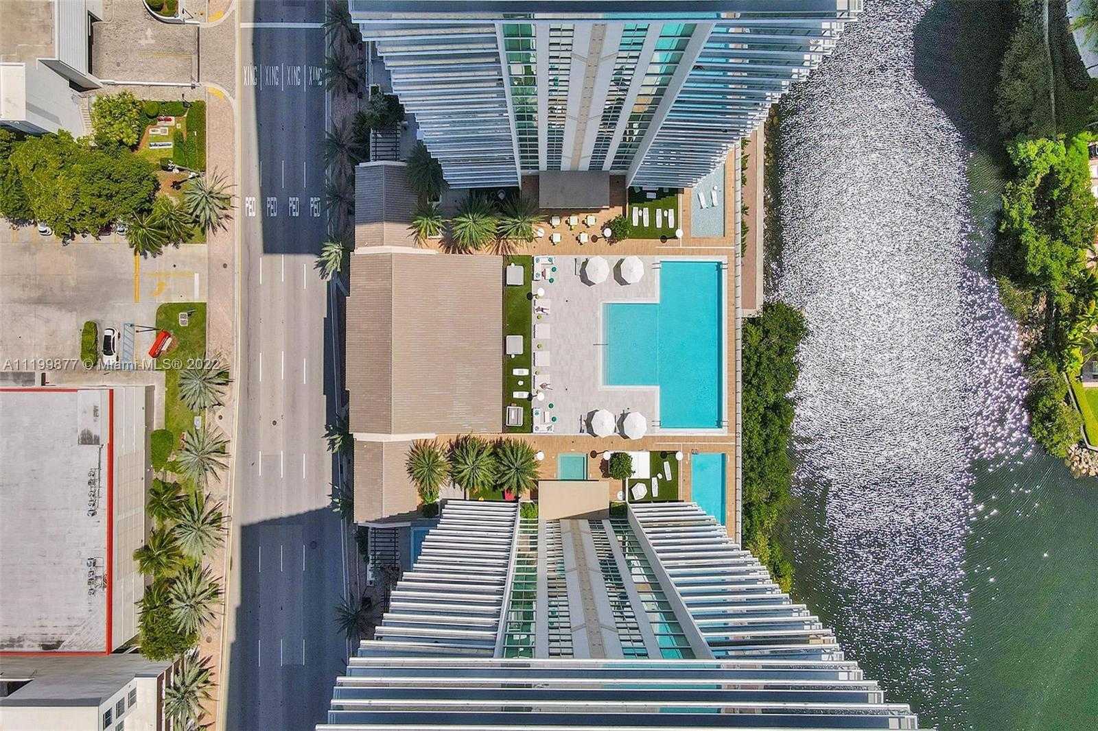 Small Image of Sunny Isles Beach Number 2