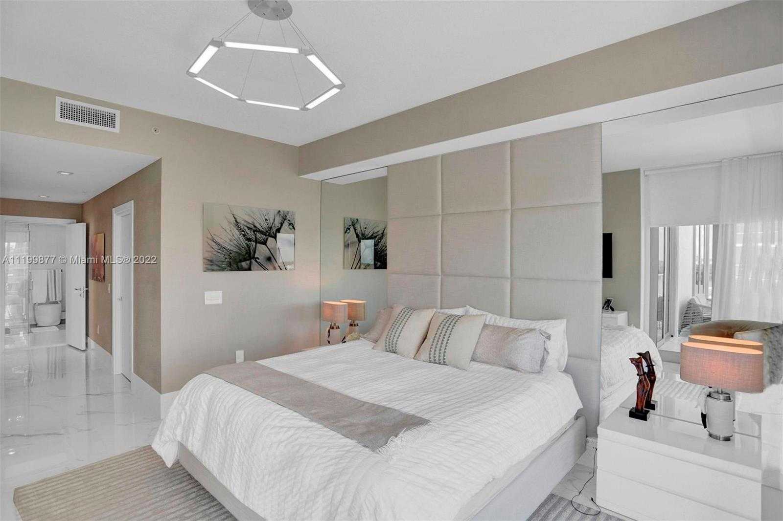 Small Image of Sunny Isles Beach Number 22