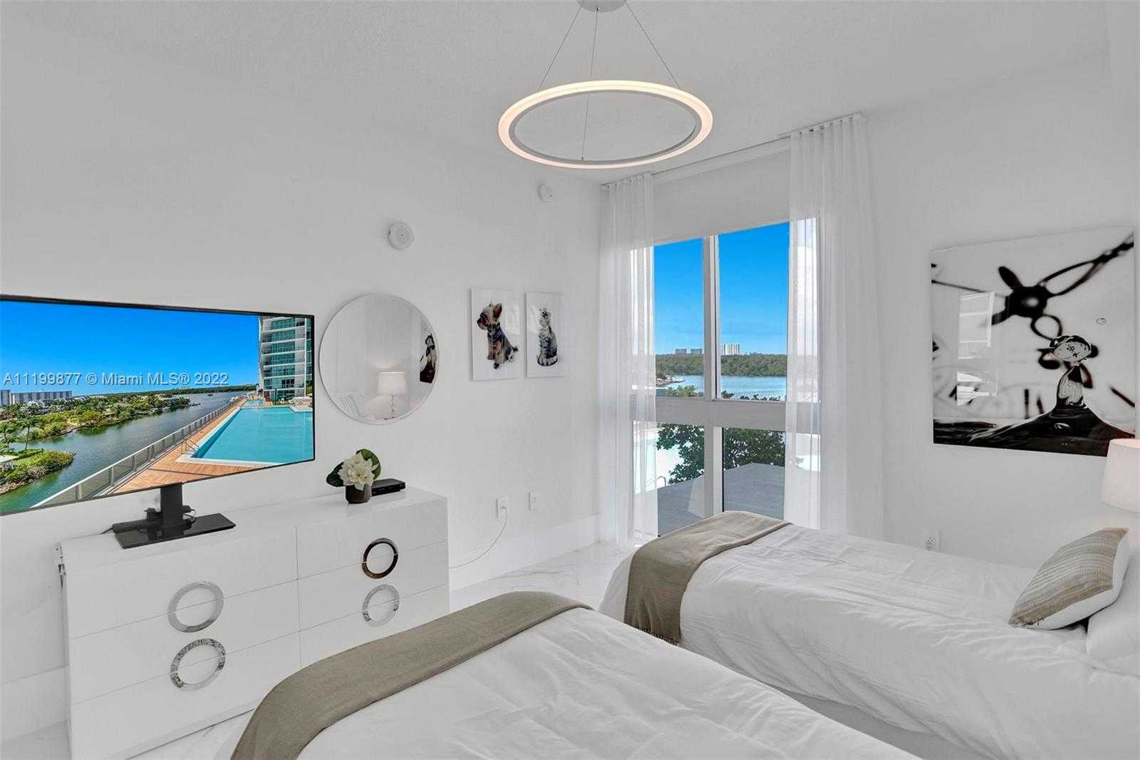 Small Image of Sunny Isles Beach Number 34