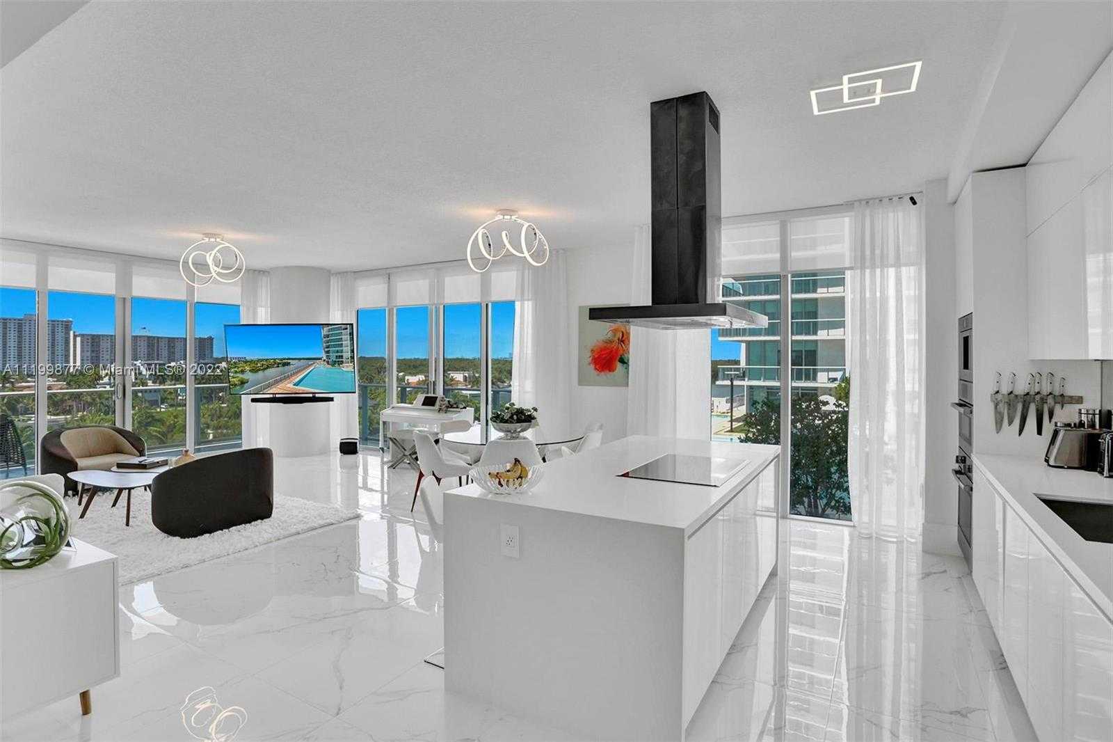 Small Image of Sunny Isles Beach Number 8