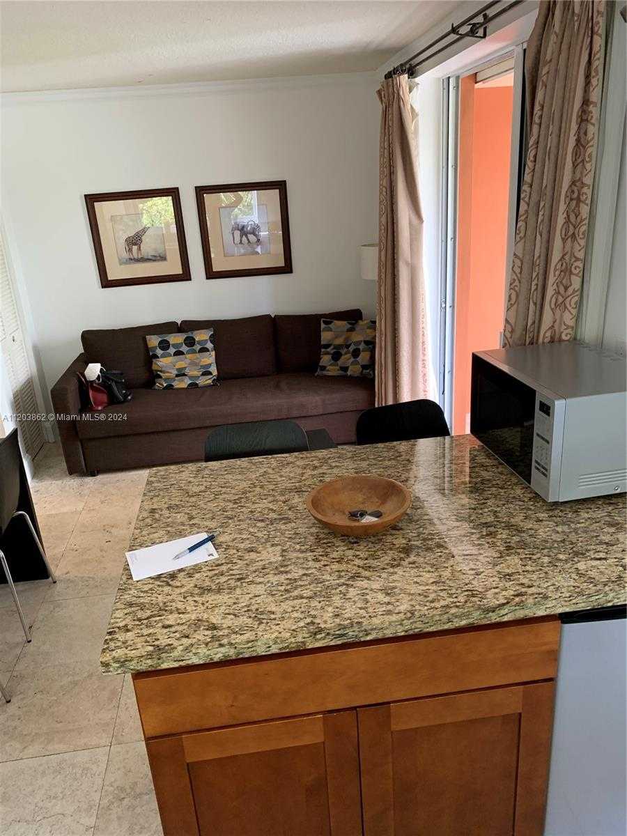 Small Image of 2951 SOUTH BAYSHORE DR #417, Miami Number 8