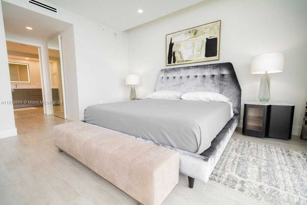 Small Image of 488 NORTH EAST 18TH ST #5012, Miami Number 31