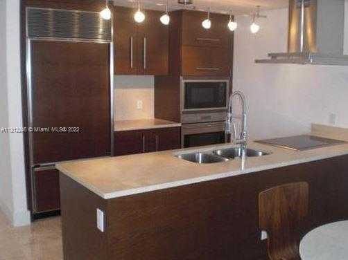 Small Image of 485 BRICKELL AVE #3606, Miami Number 4