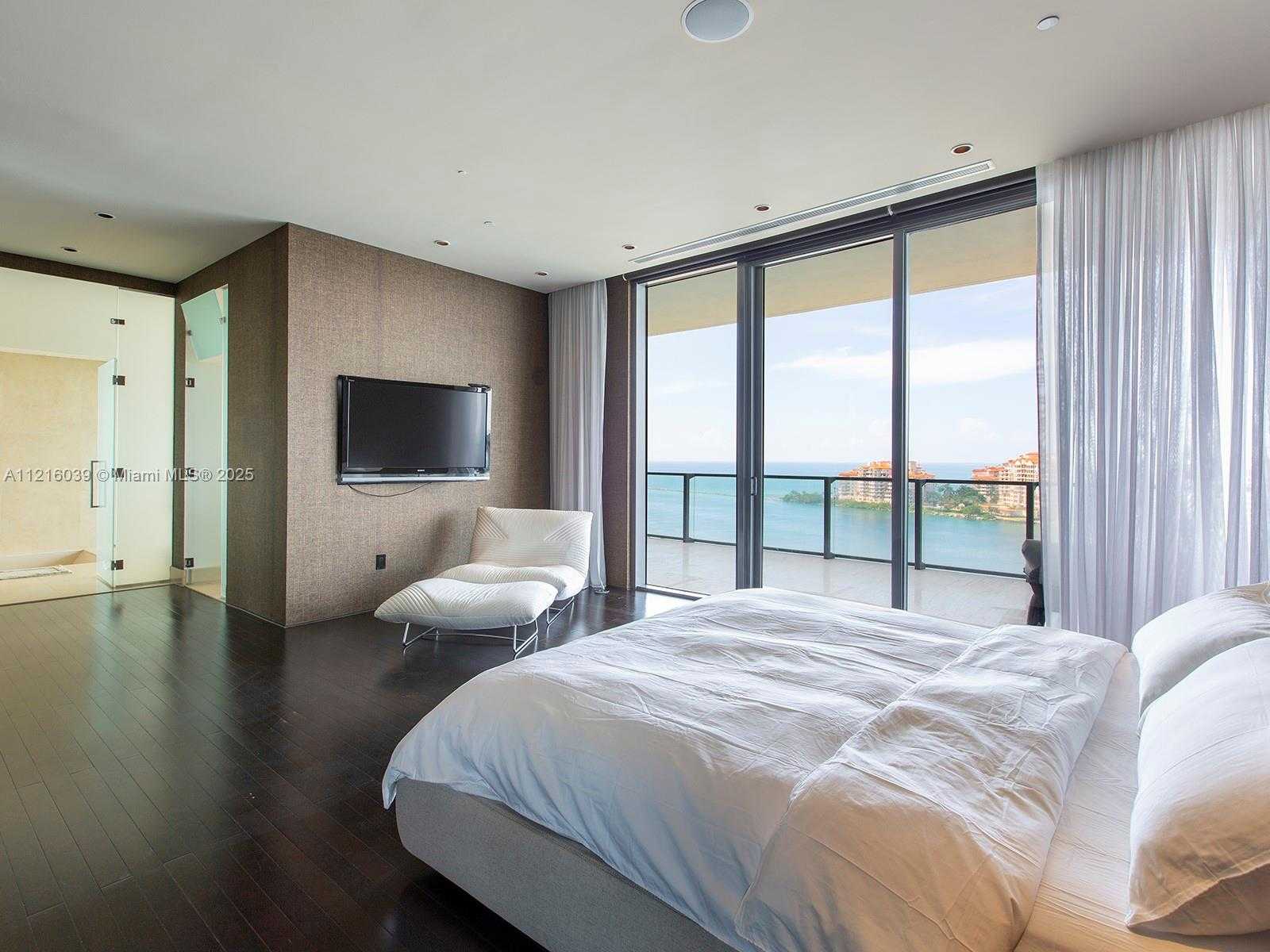 Small Image of 800 SOUTH POINTE DR #1204, Miami Beach Number 16