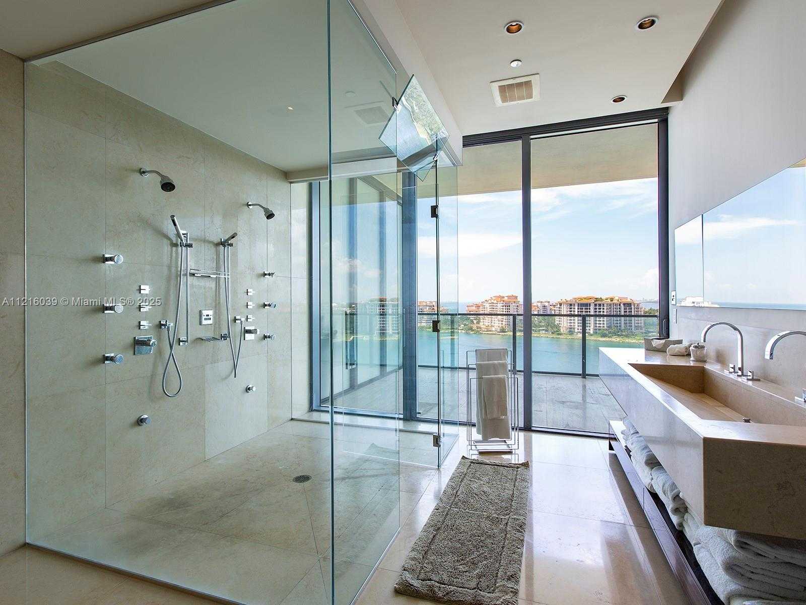 Small Image of 800 SOUTH POINTE DR #1204, Miami Beach Number 18