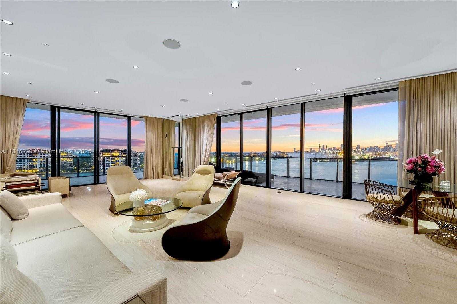 Small Image of 800 SOUTH POINTE DR #1204, Miami Beach Number 2