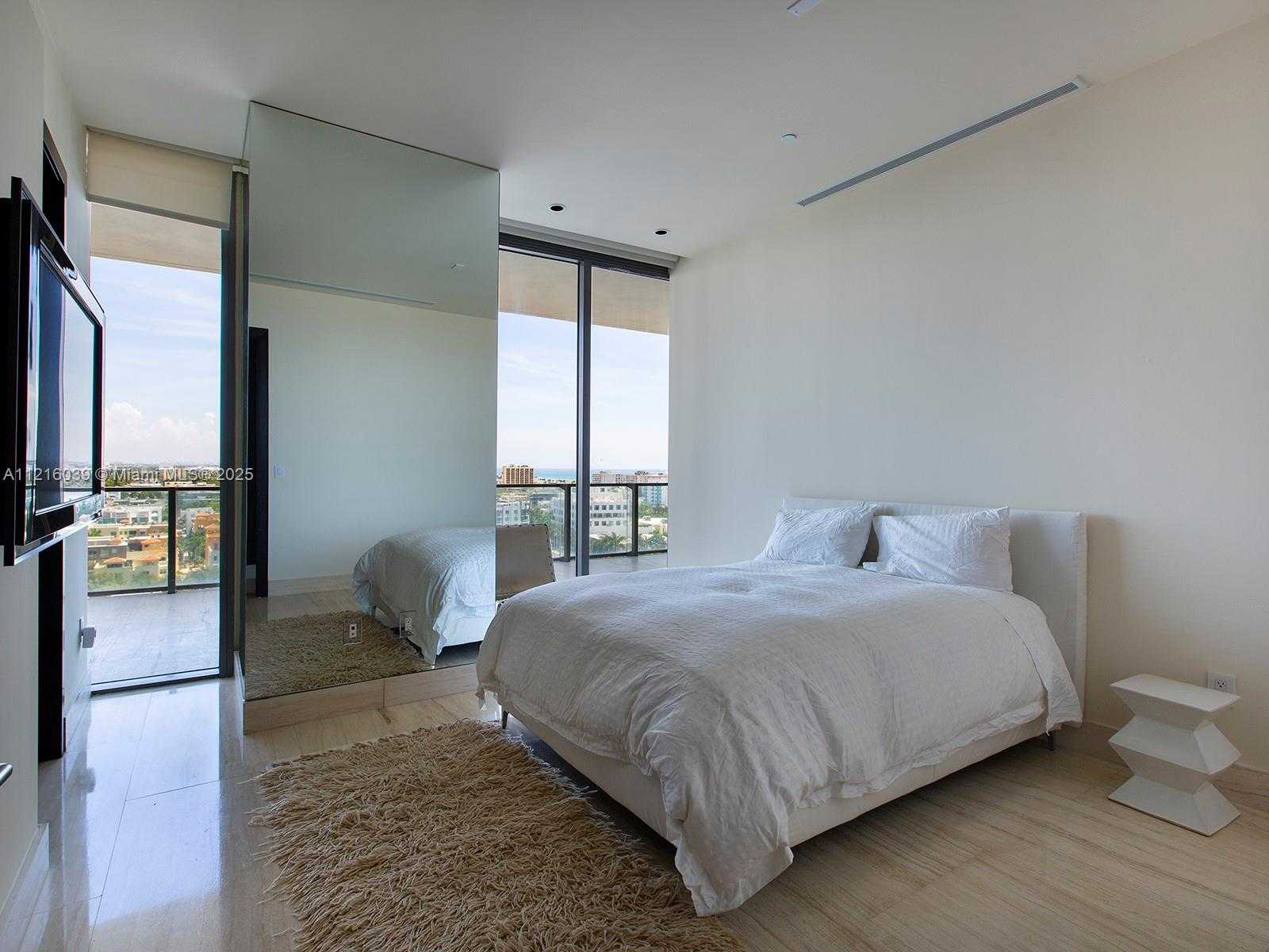 Small Image of 800 SOUTH POINTE DR #1204, Miami Beach Number 20