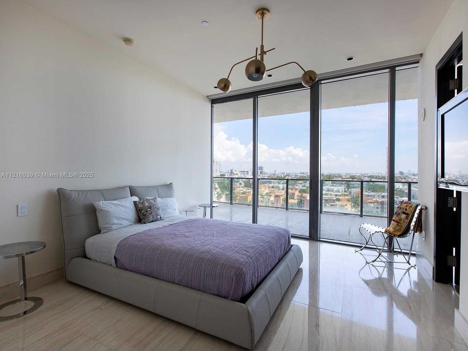 Small Image of 800 SOUTH POINTE DR #1204, Miami Beach Number 21