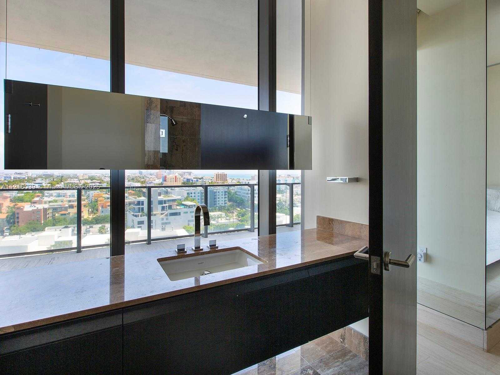 Small Image of 800 SOUTH POINTE DR #1204, Miami Beach Number 23