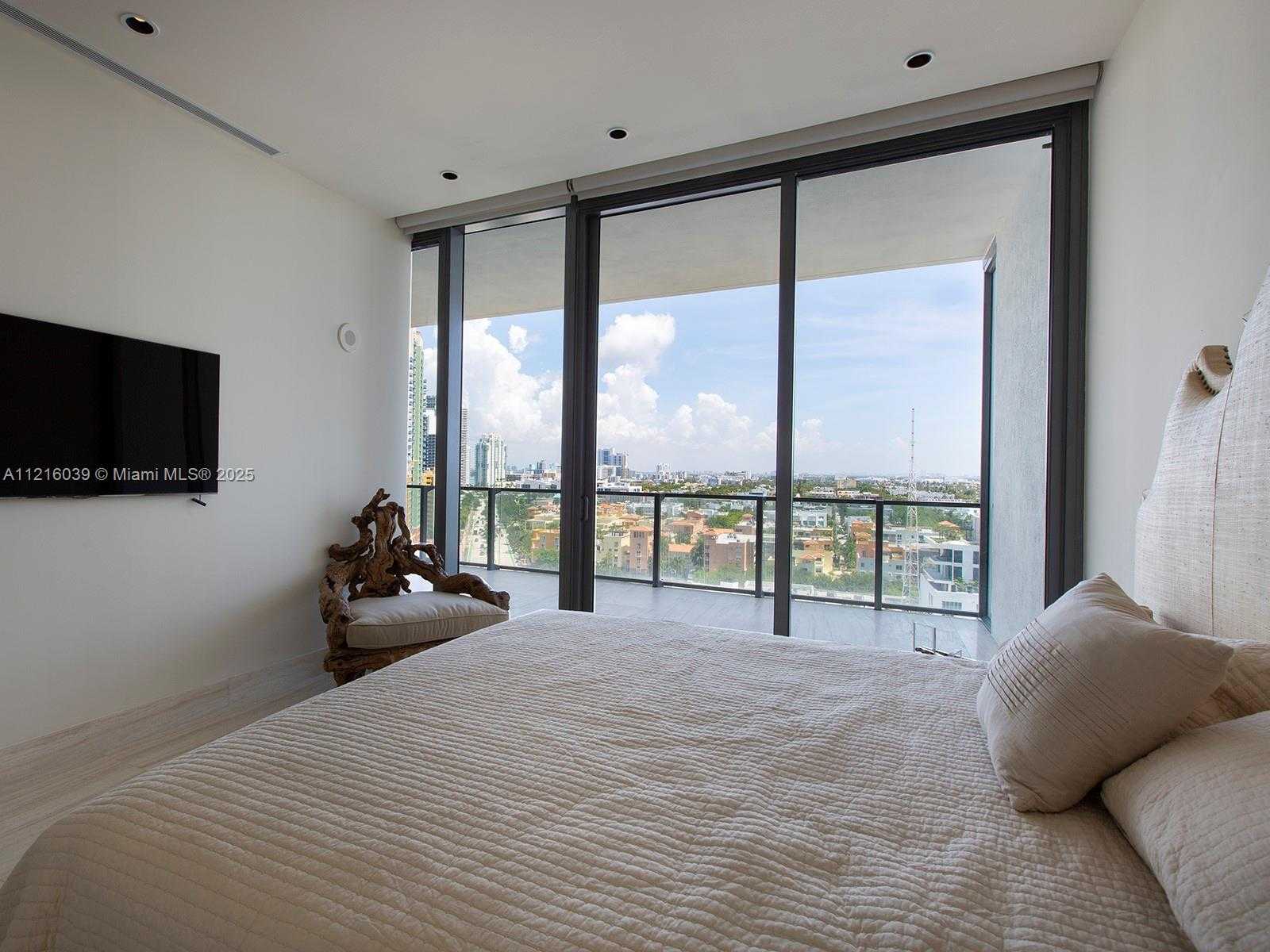 Small Image of 800 SOUTH POINTE DR #1204, Miami Beach Number 26