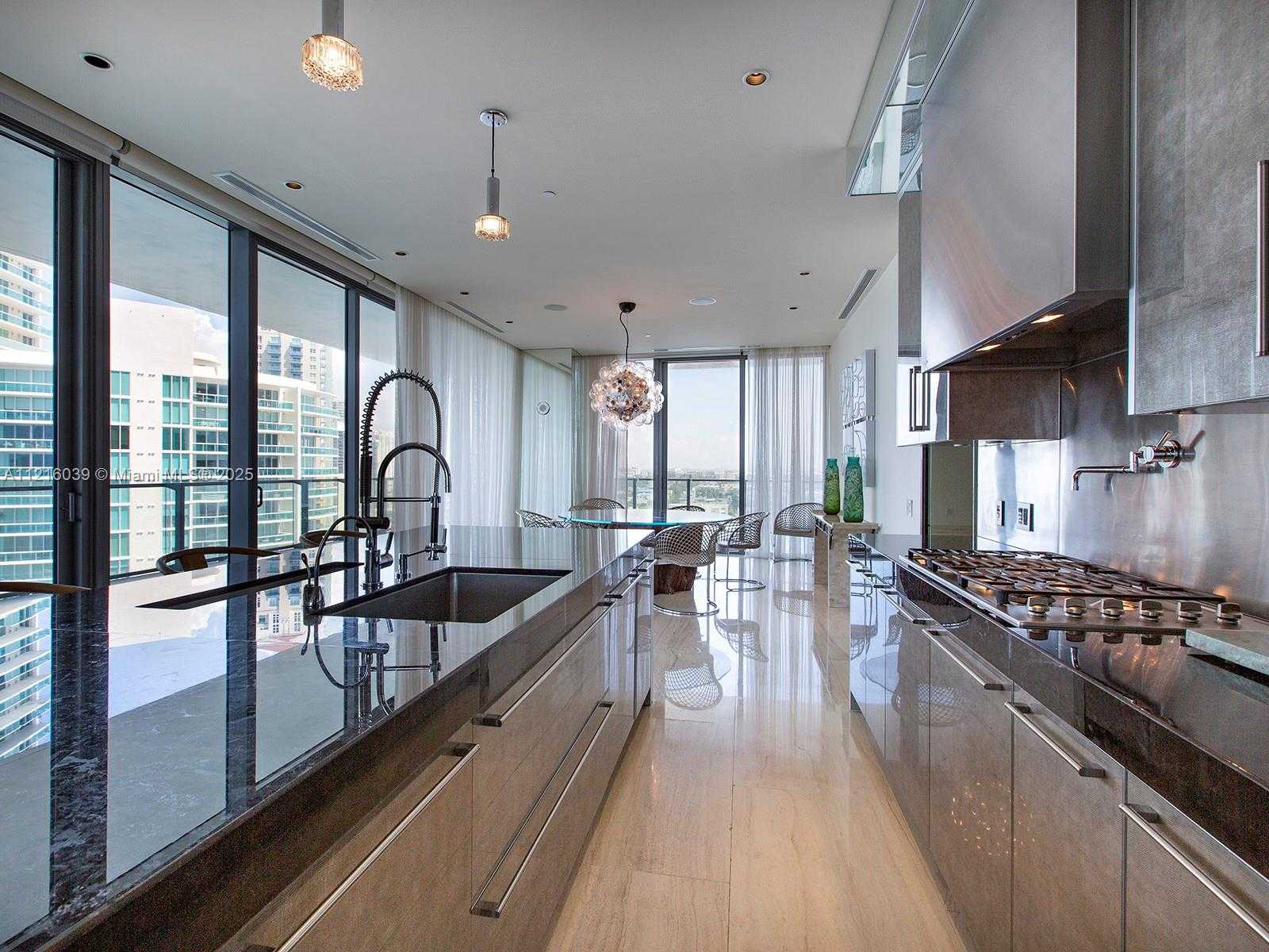 Small Image of 800 SOUTH POINTE DR #1204, Miami Beach Number 6