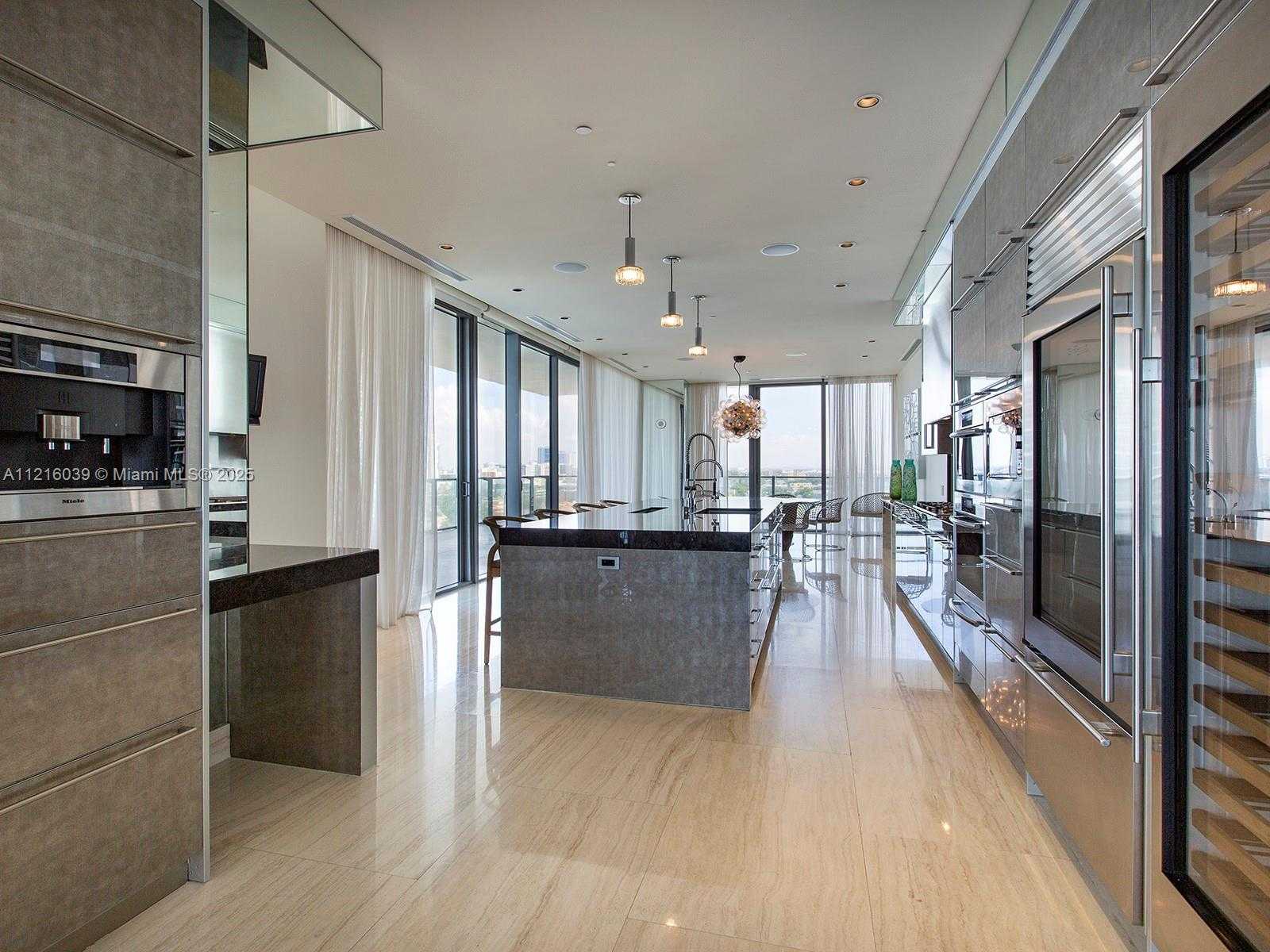 Small Image of 800 SOUTH POINTE DR #1204, Miami Beach Number 8