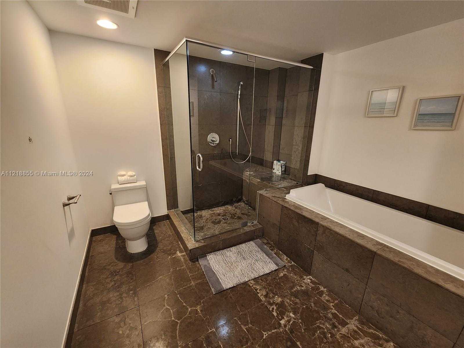 Small Image of 485 BRICKELL AVE #2504, Miami Number 10