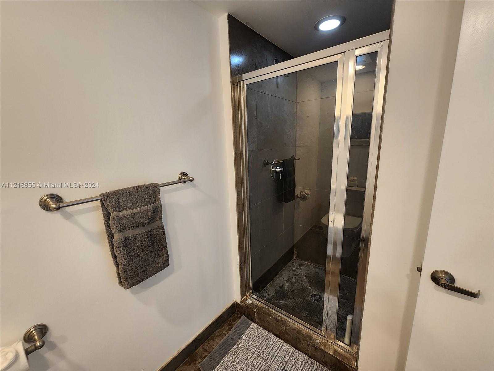 Small Image of 485 BRICKELL AVE #2504, Miami Number 15