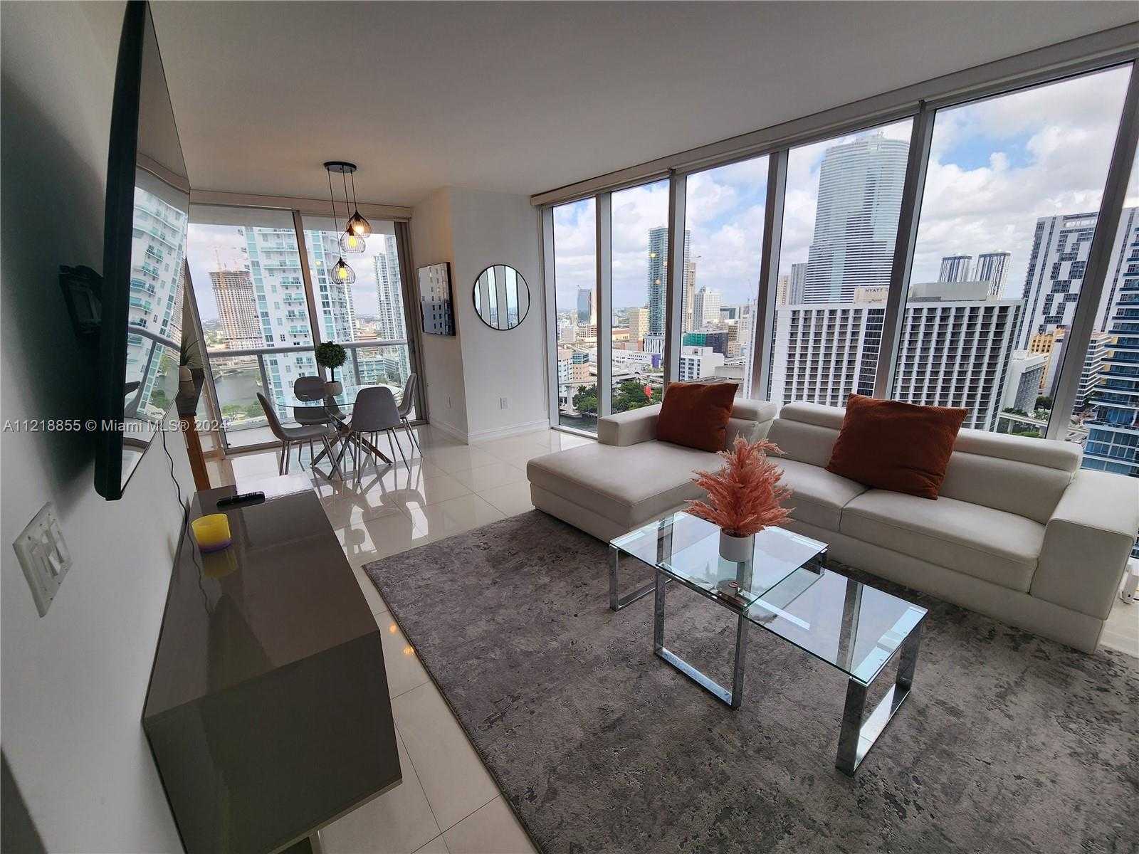 Small Image of 485 BRICKELL AVE #2504, Miami Number 2