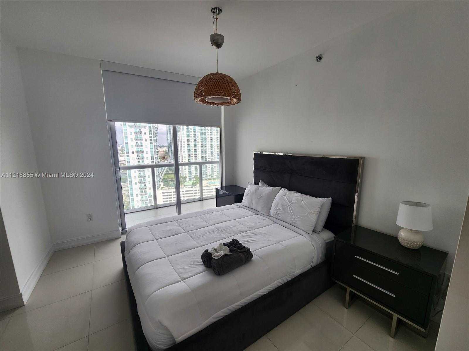 Small Image of 485 BRICKELL AVE #2504, Miami Number 6