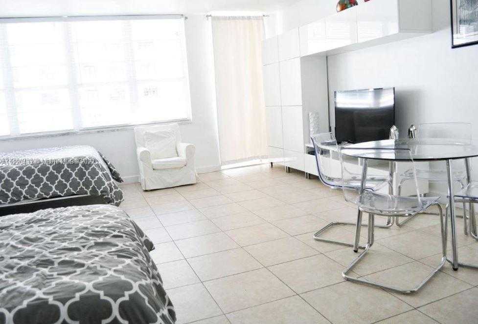 Small Image of 100 #403, Miami Beach Number 2