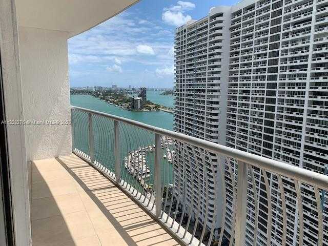 Small Image of 1750 NORTH BAYSHORE DR #2806, Miami Number 4