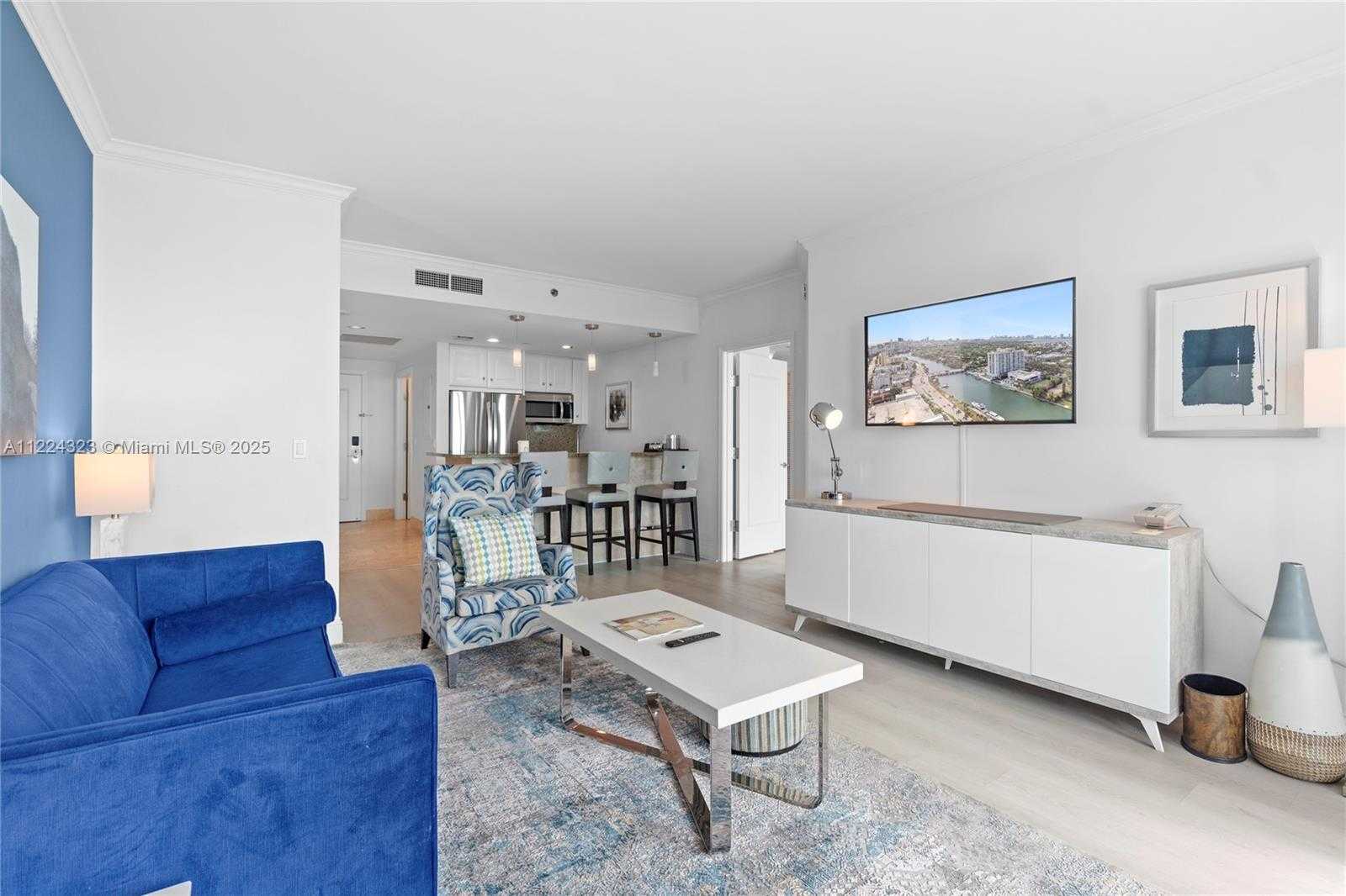 Small Image of 4401 COLLINS AV #2906/2908, Miami Beach Number 15