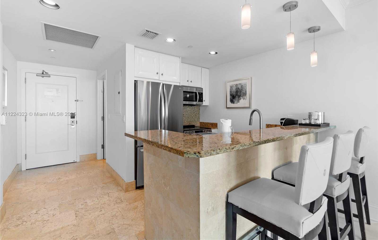 Small Image of 4401 COLLINS AV #2906/2908, Miami Beach Number 18