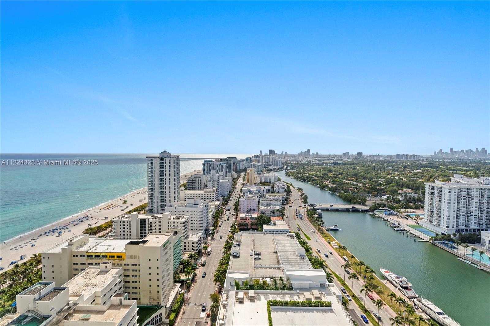 Small Image of 4401 COLLINS AV #2906/2908, Miami Beach Number 2