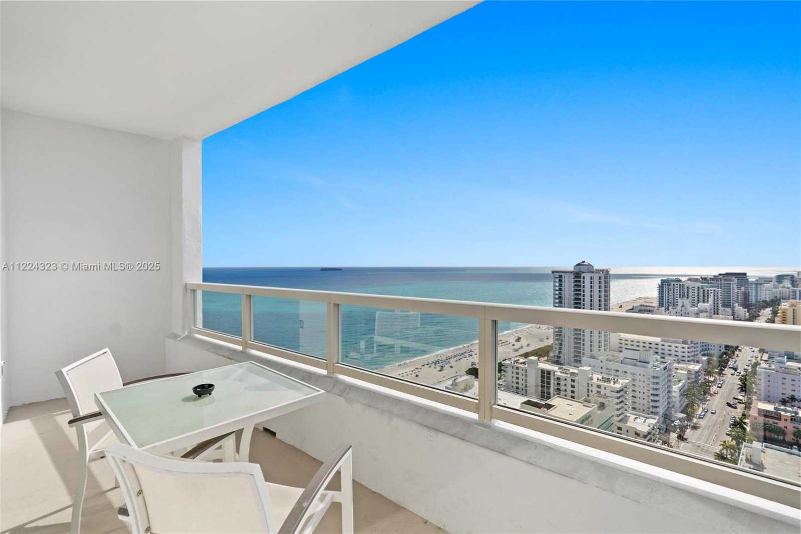 Small Image of 4401 COLLINS AV #2906/2908, Miami Beach Number 8