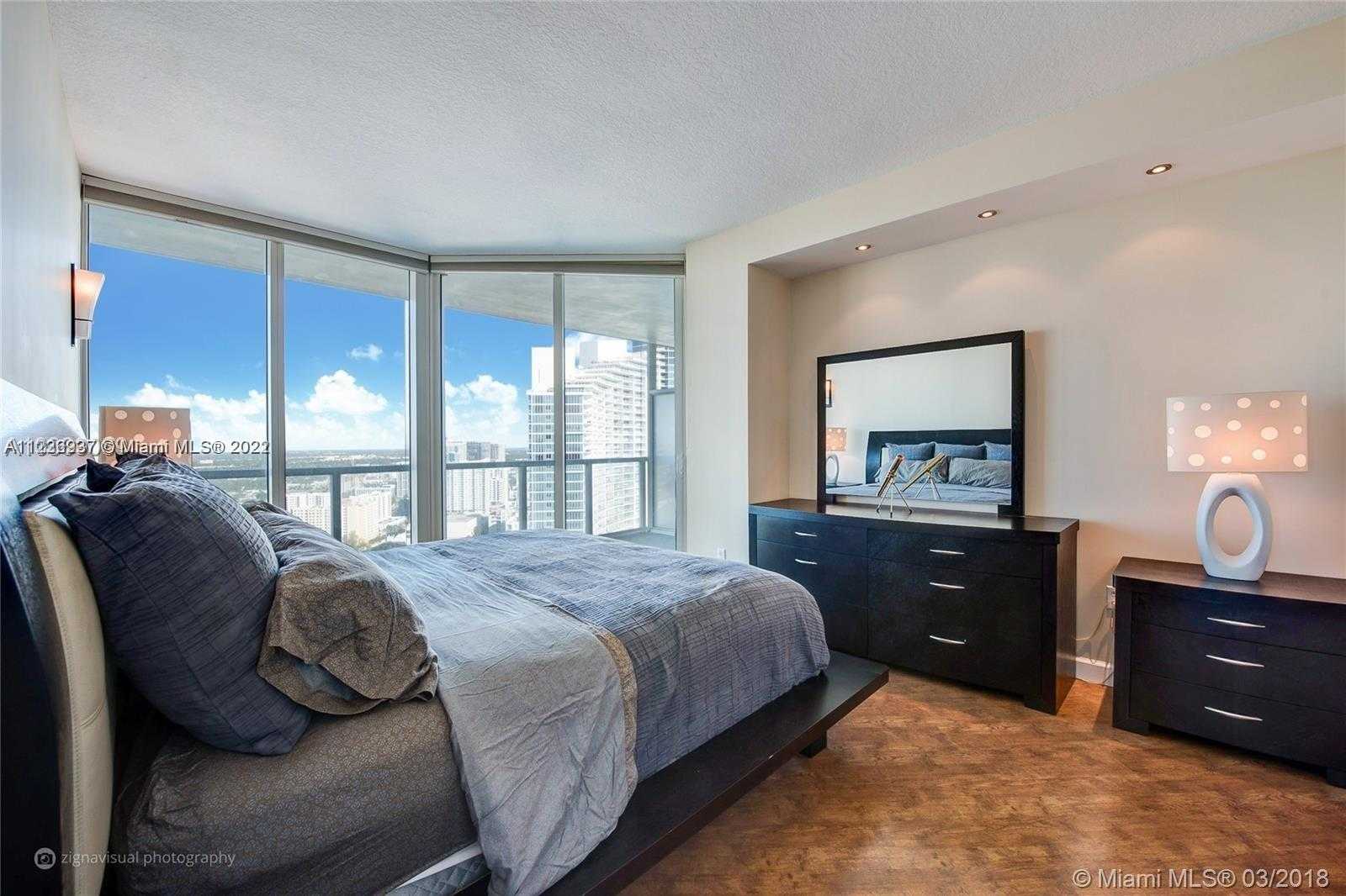 Small Image of 1900 NORTH BAYSHORE DR #3218, Miami Number 9