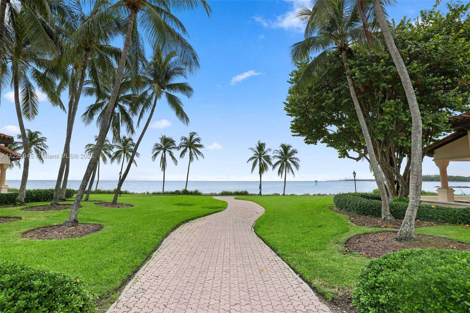 Small Image of 19126 FISHER ISLAND DR #19126, Miami Beach Number 62