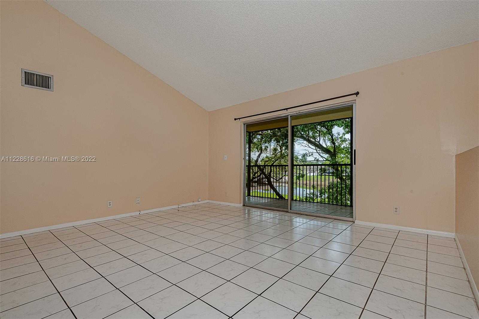 Small Image of 3041 NORTH OAKLAND FOREST DR #204, Oakland Park Number 12