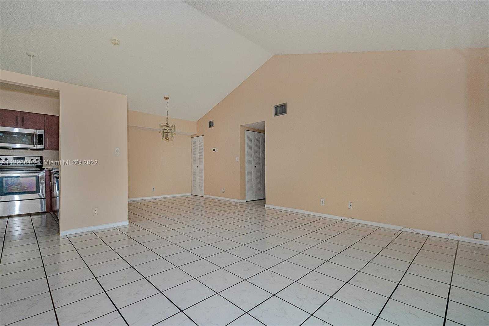 Small Image of 3041 NORTH OAKLAND FOREST DR #204, Oakland Park Number 13